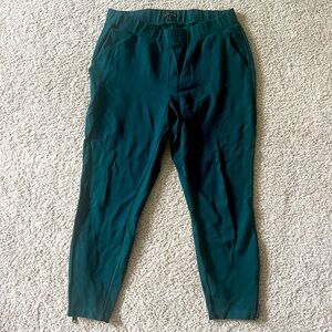 Moro Pocket Signature Ponte Pants - Forest Green